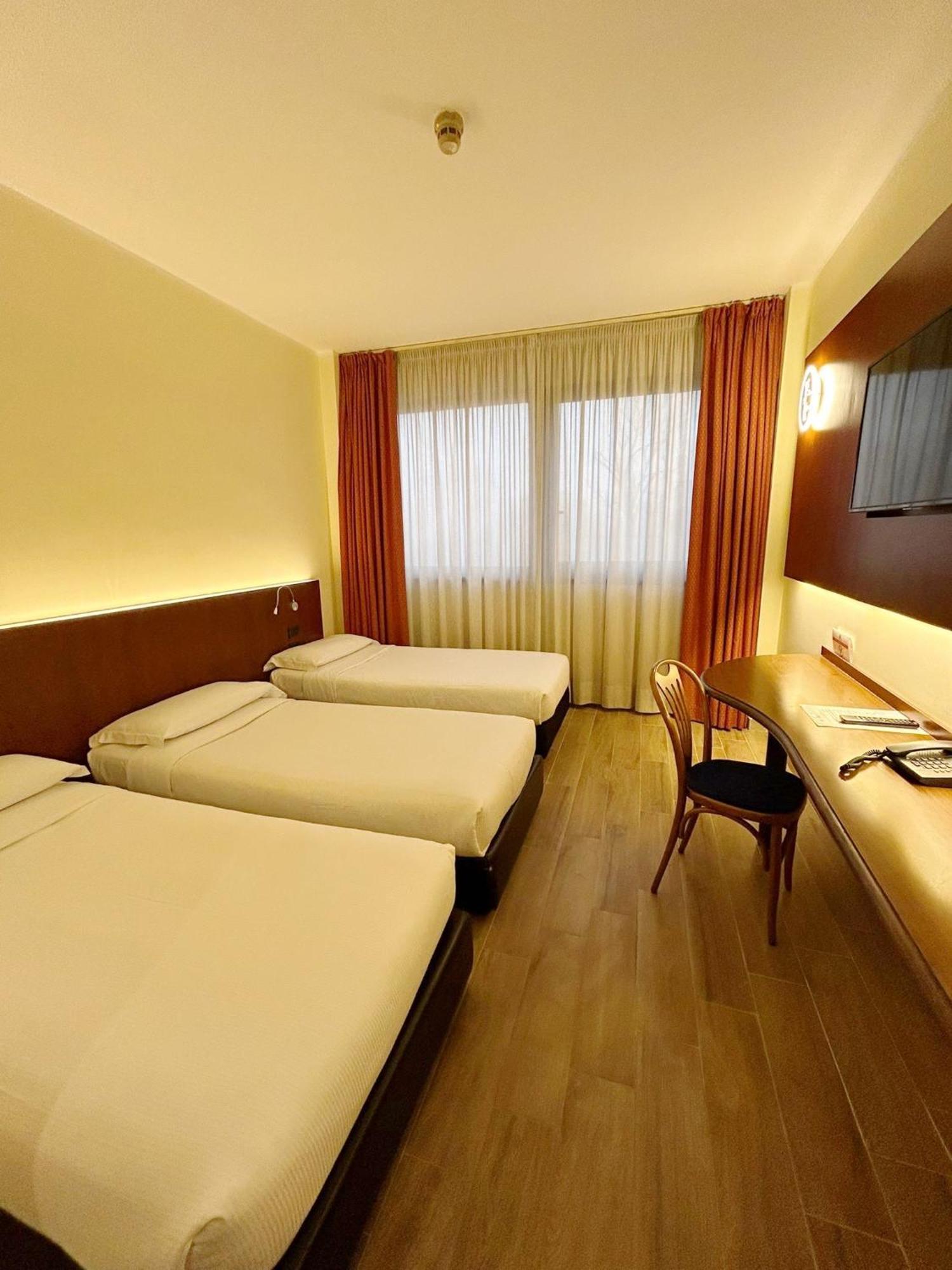 Ih Hotels Milano Blu Visconti 3*