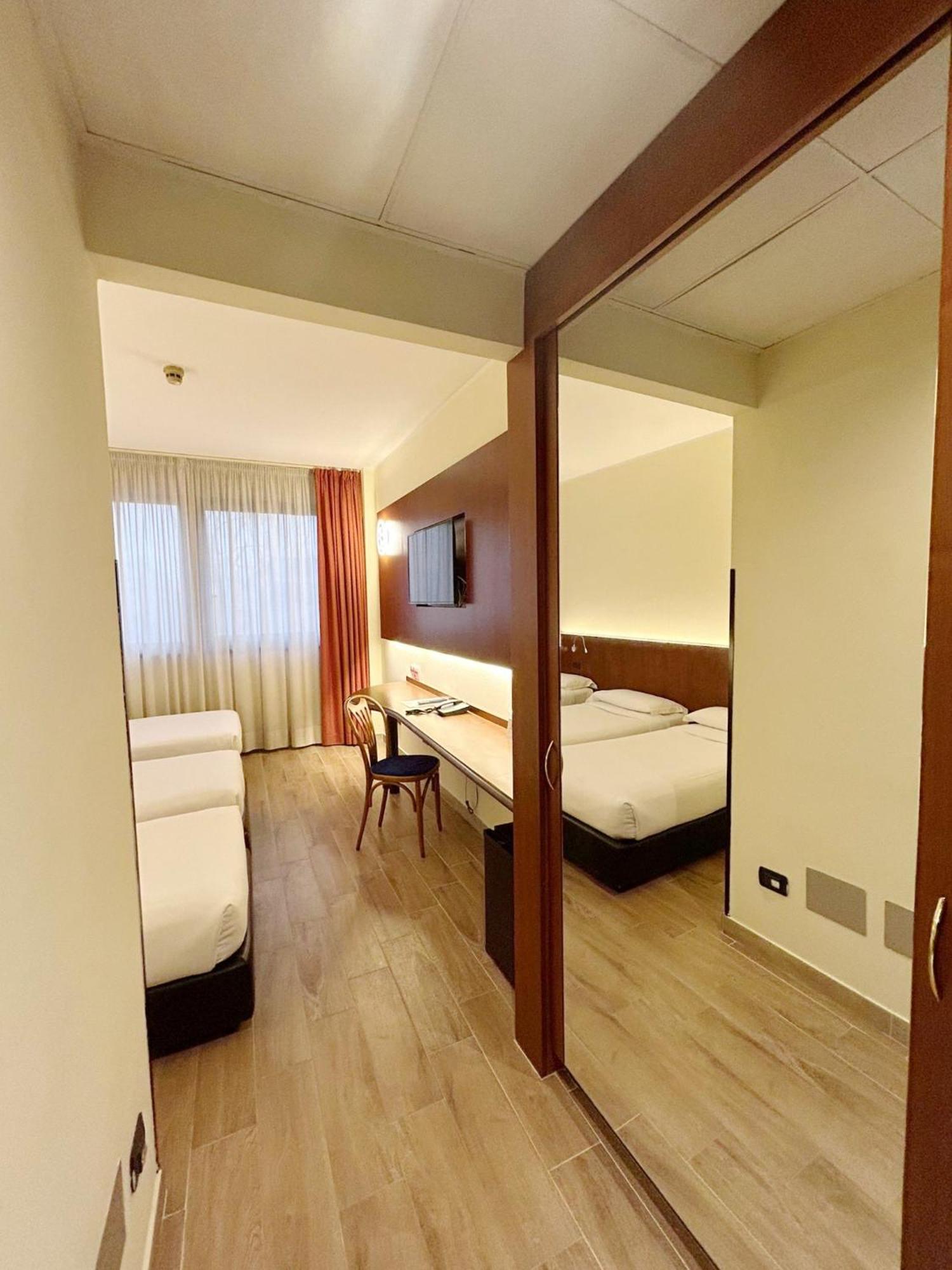 Ih Hotels Milano Blu Visconti 3*