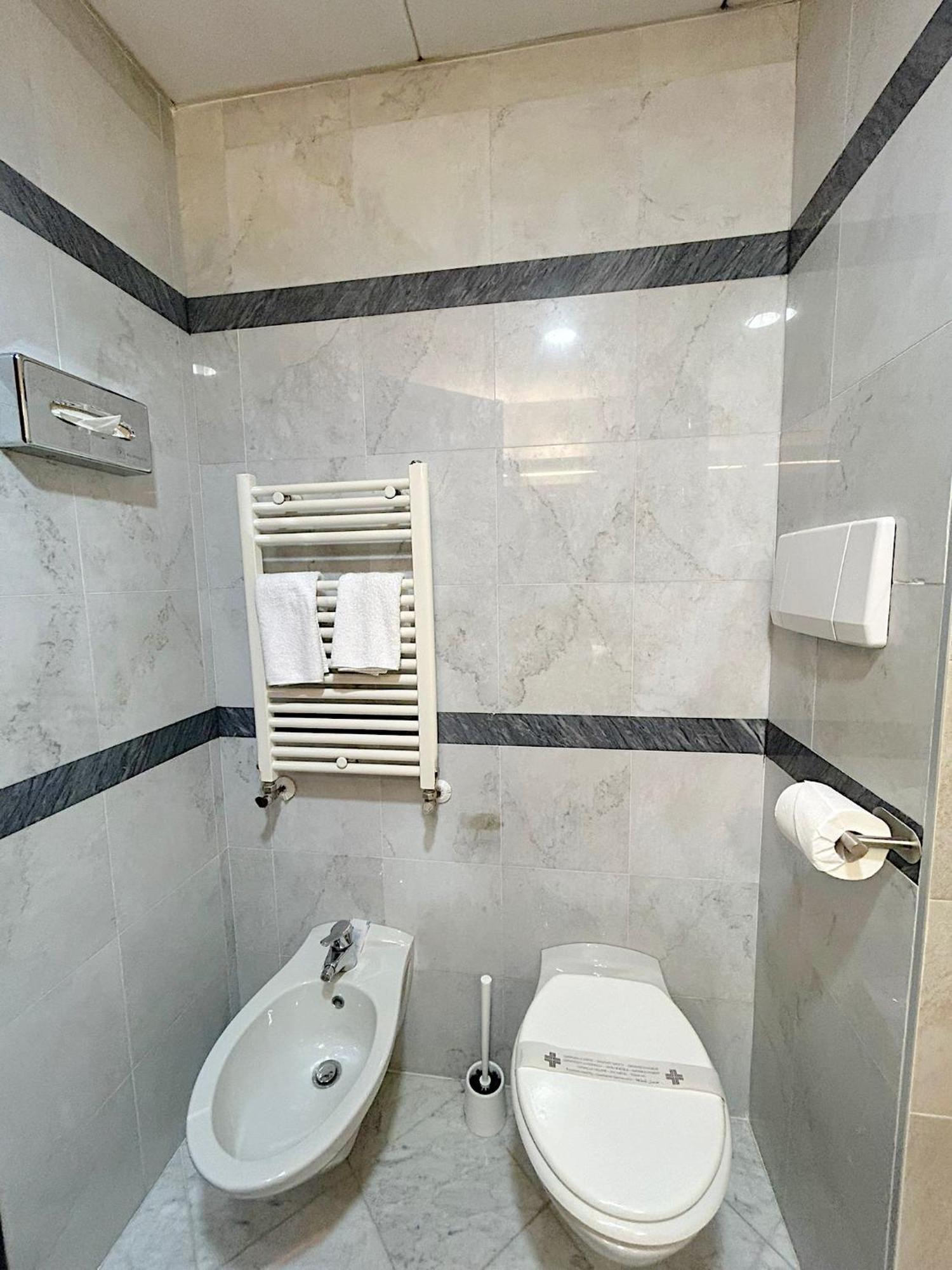 Hotel Ih Hotels Milano Blu Visconti 3*