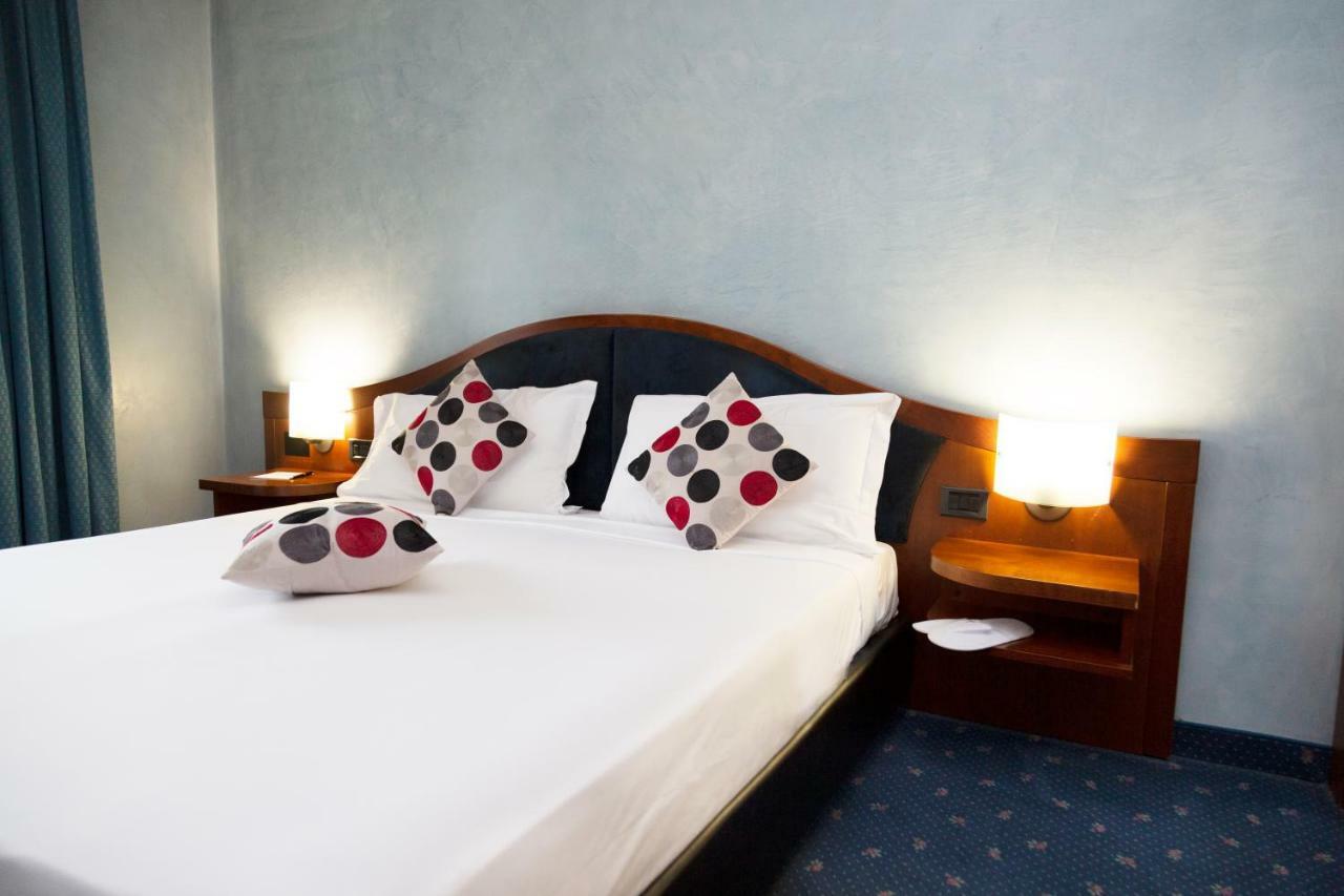 Ih Hotels Milano Blu Visconti 3*