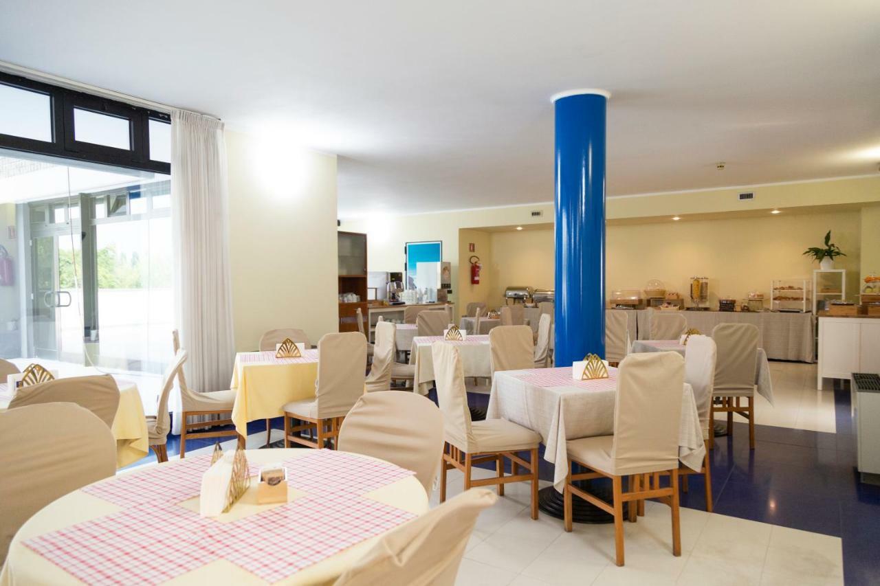Ih Hotels Milano Blu Visconti 3*